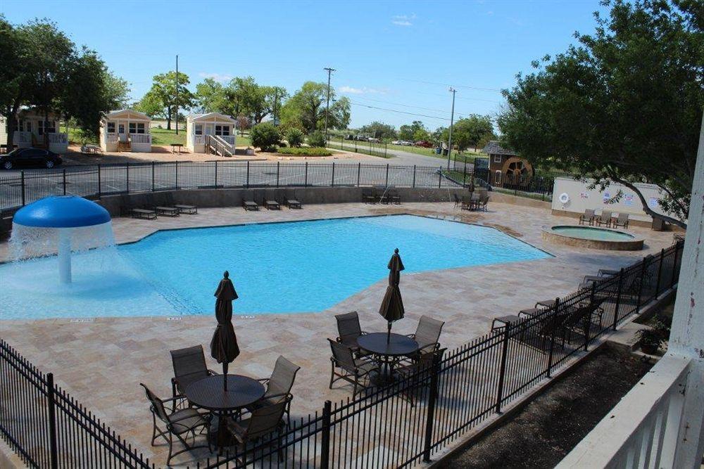 Sun Retreats Texas Hill Country Hotel New Braunfels Exterior foto