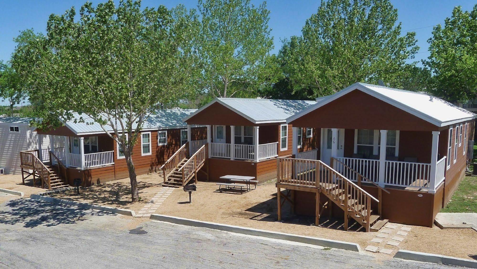 Sun Retreats Texas Hill Country Hotel New Braunfels Exterior foto
